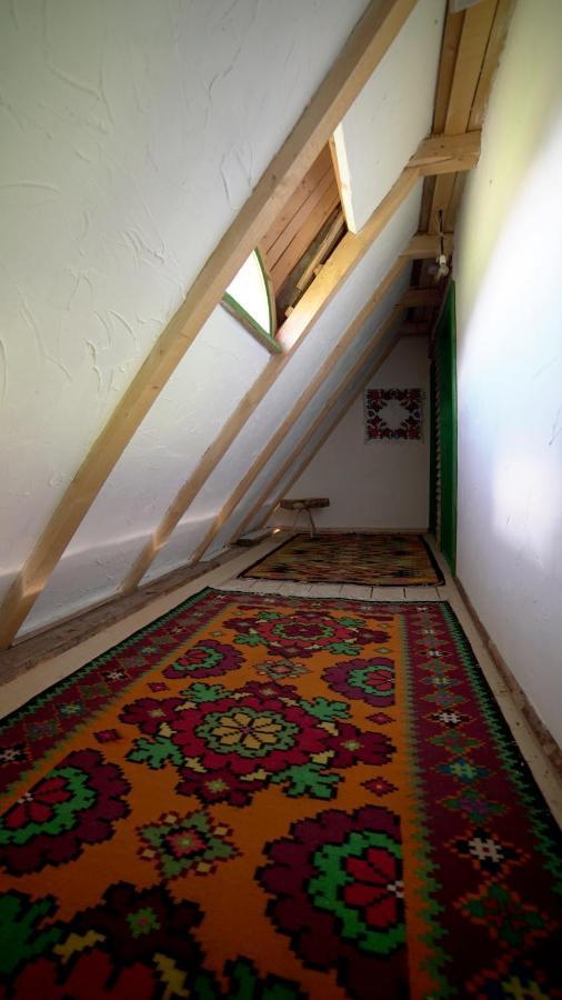 Iz De Maramures Rural Hotel (Adults Only) Surdesti  Extérieur photo