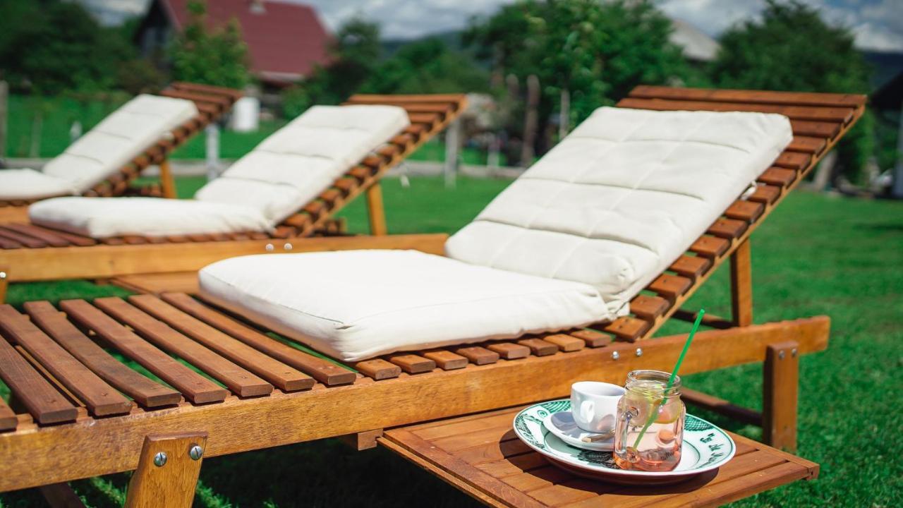 Iz De Maramures Rural Hotel (Adults Only) Surdesti  Extérieur photo